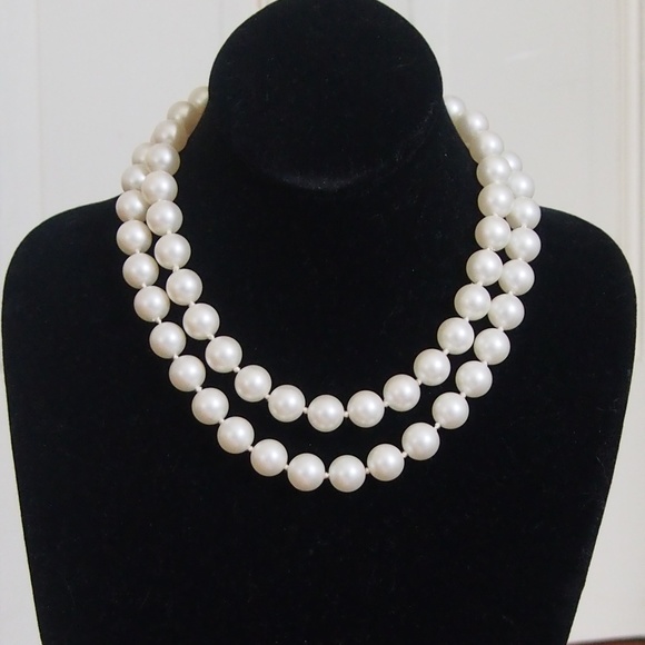 Marvella Jewelry - Marvella Pearls Necklace! Mix/Match 3/$15!